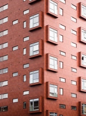 Röd arkitektur i Malmö